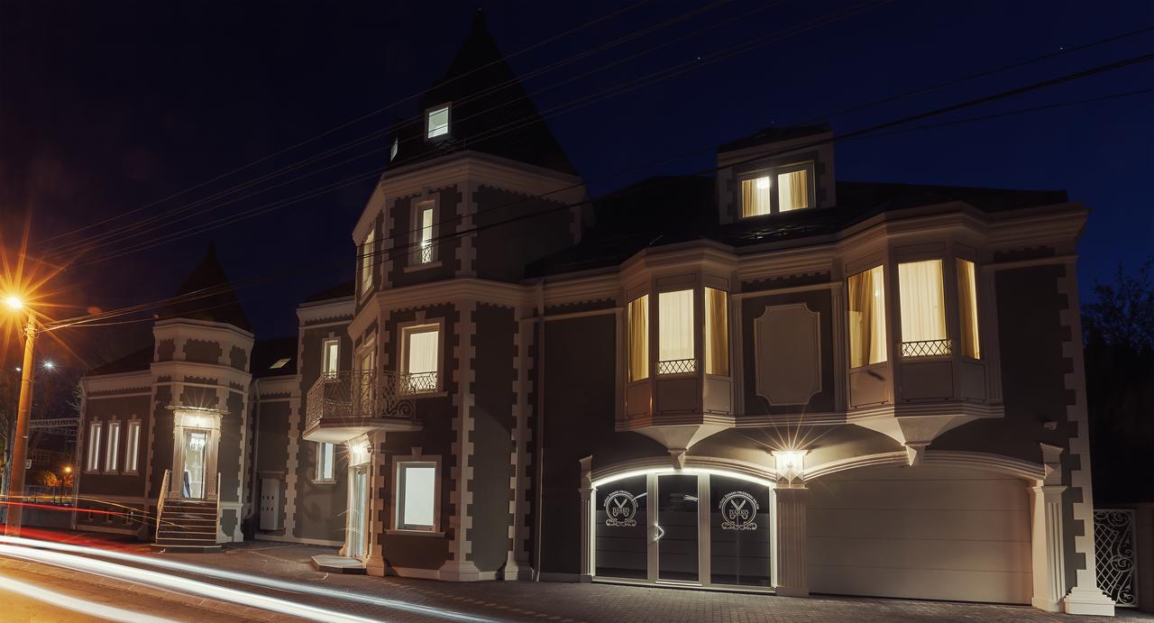 Castello Boutique Hotel Cacak Exterior photo